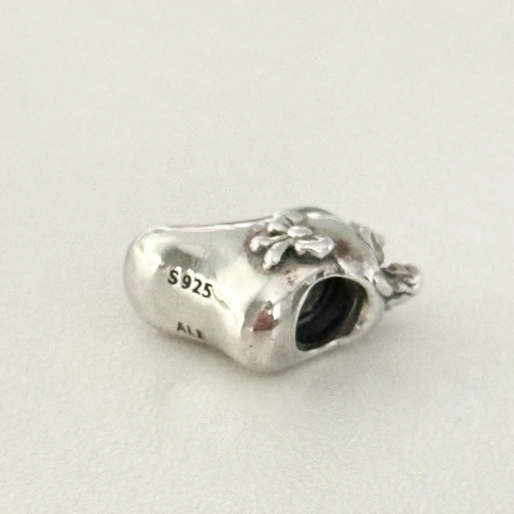 Pandora 925 Santa's Stocking Christmas Holiday Rare Retired Bead Charm